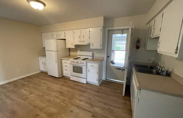 1715 Valleywood Ct-2 - 1715 Valleywood Court, Portage, MI 49024