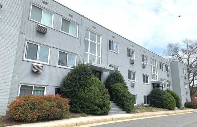 2061 N WOODSTOCK STREET - 2061 North Woodstock Street, Arlington, VA 22207