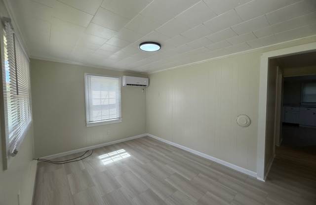 One Story House in Madison Heights Gallery 4