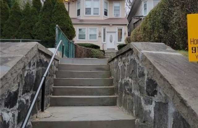 412 Warburton Avenue Gallery 2