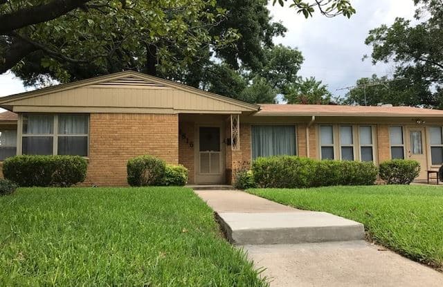 3816 W Spurgeon St - 3816 Spurgeon Street, Fort Worth, TX 76133