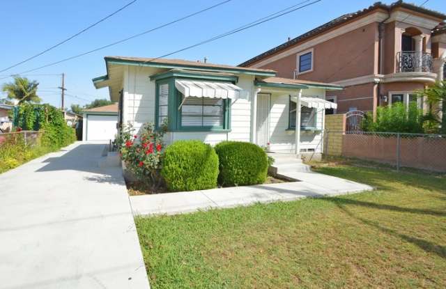 18514 Seine Avenue Gallery 2