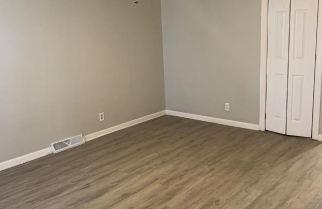 1808 Woodbine Dr Gallery 3