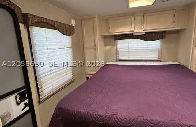 4360 SW 22nd Ct Gallery 3