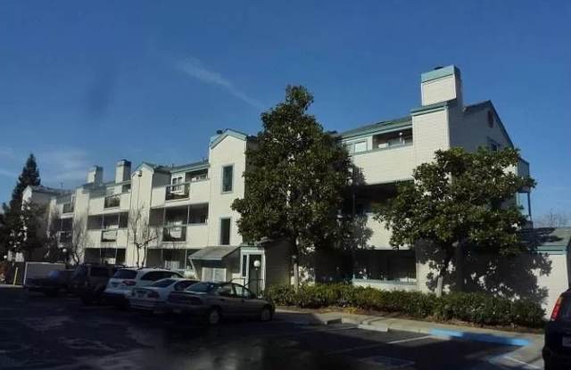 Fabulous Updated and Spacious 2 bd 2 bath Condo in superb area in Concord! photos photos