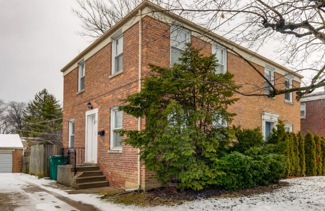 617 Waukegan Road - 617 Waukegan Road, Deerfield, IL 60015