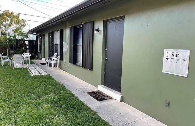 670 NE 46th Ct photos photos