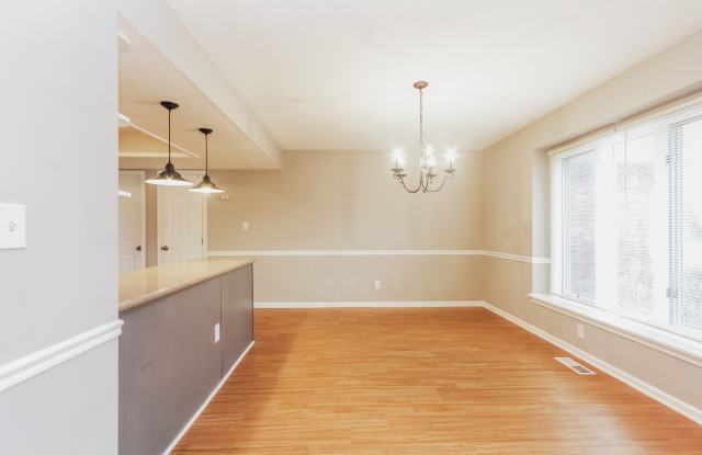 12328 Huntington Drive Gallery 4