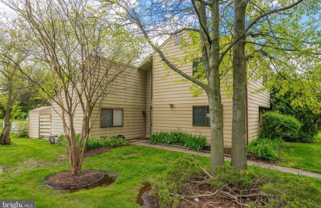 851 DOGWOOD COURT - 851 Dogwood Court, Herndon, VA 20170