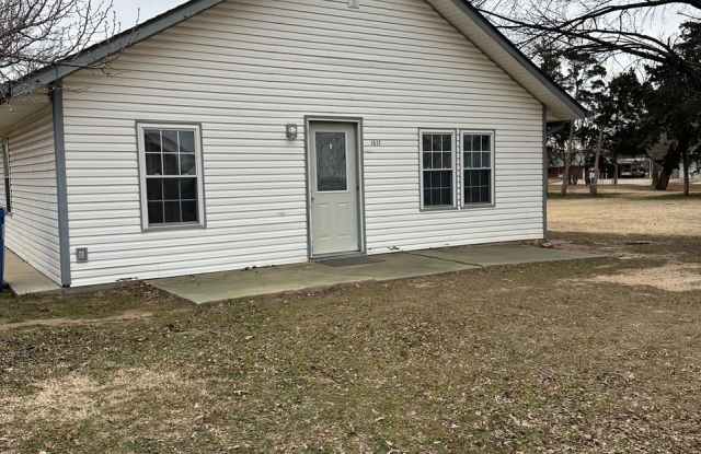 1517 North Jackson Street - 1517 North Jackson Street, Enid, OK 73701