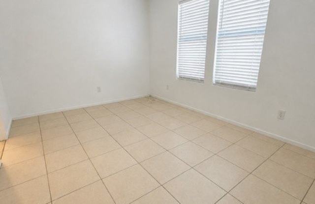 5354 E Lake Mead Boulevard Gallery 4