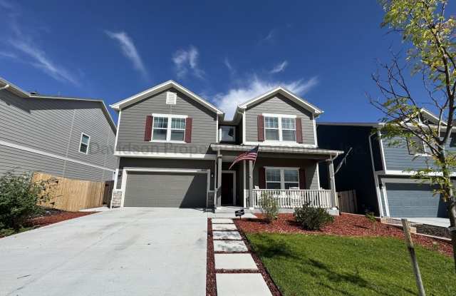 Stunning 4 Bedroom House in Northeast Colorado Springs Gallery 1