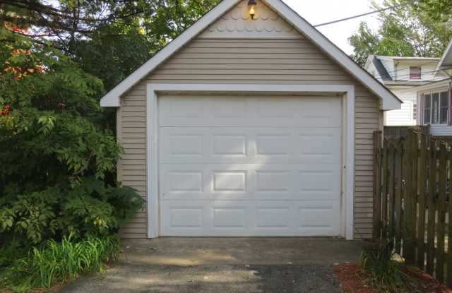 1291 Center Street Gallery 3