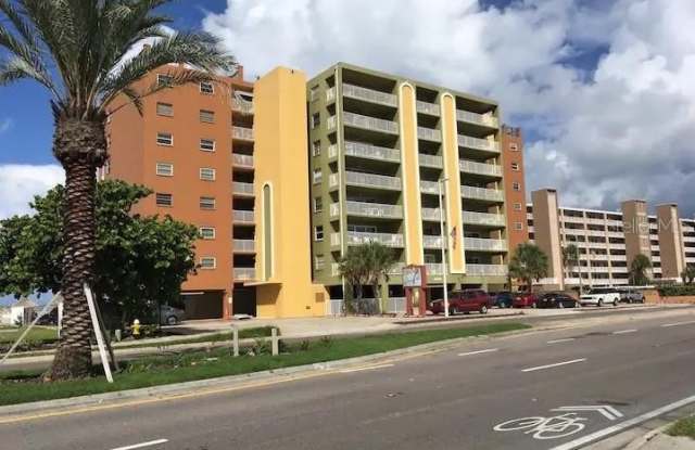 18610 GULF BOULEVARD photos photos