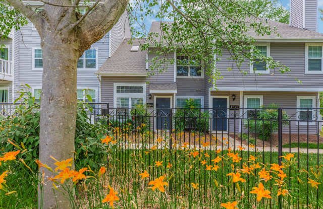 Ashton Green photos photos