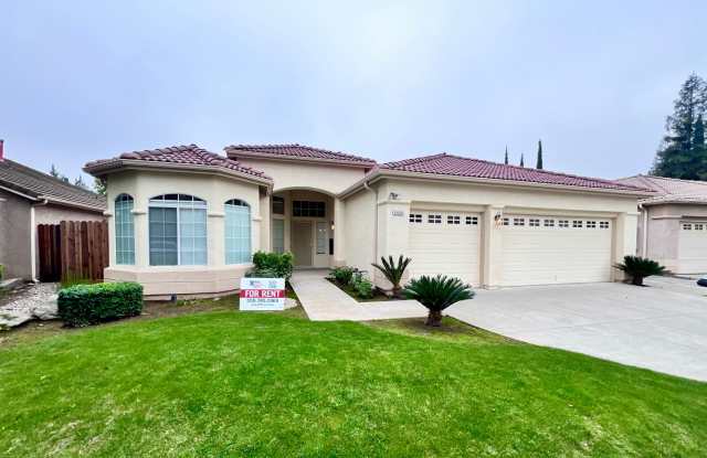 $2,595 Chestnut  Teague, 3 bedroom House - Fresno / Gated Community / New Paint  Floors photos photos