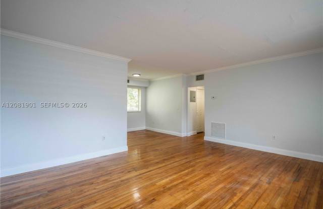 75 S Shore Dr Gallery 4