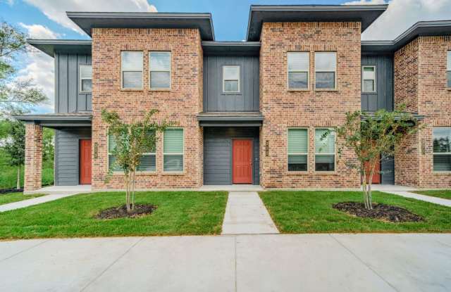 Spacious Townhome Available Now! photos photos Spacious Townhome Available Now! photos photos
