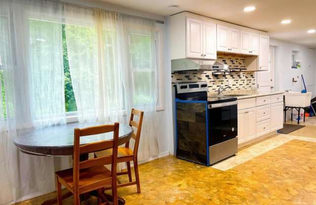 9122 BRIDGEWATER ST #UNIT A photos photos