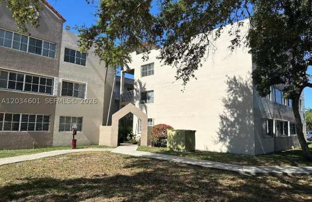 6175 NW 186th St photos photos