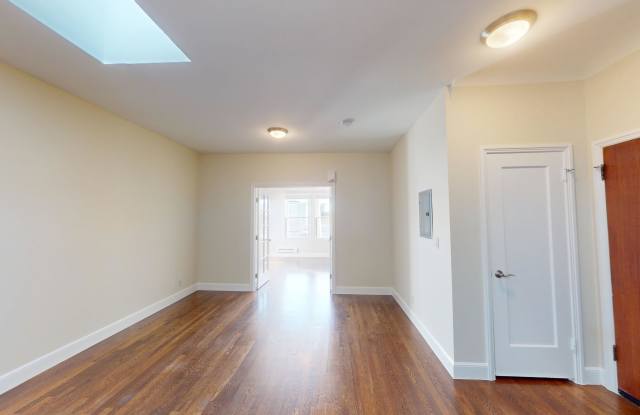 1690 North Point Gallery 4