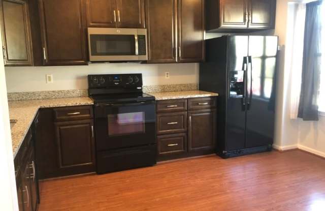 3065 Antrim Circle Gallery 3