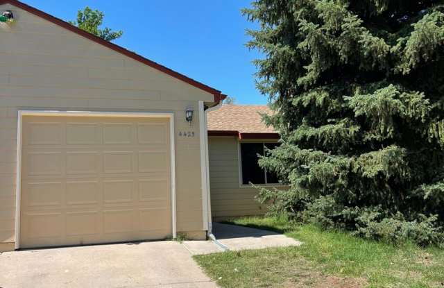 4425 Hollyhock Street photos photos