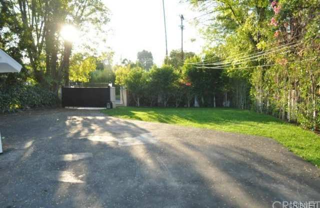 5186 Gloria Avenue Gallery 2
