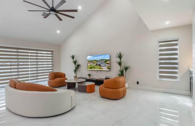 7350 NW 54th Ct Gallery 2