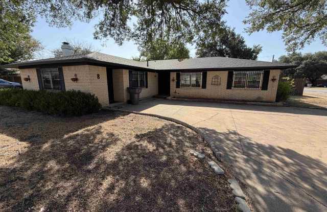 8 BRANDY LANE photos photos