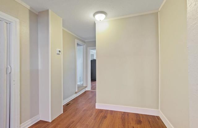 Charming 3 Bed, 1.5 Bath Home in York Pa! photos photos