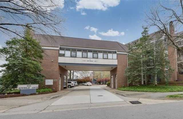 696 Mowbray Arch Gallery 2