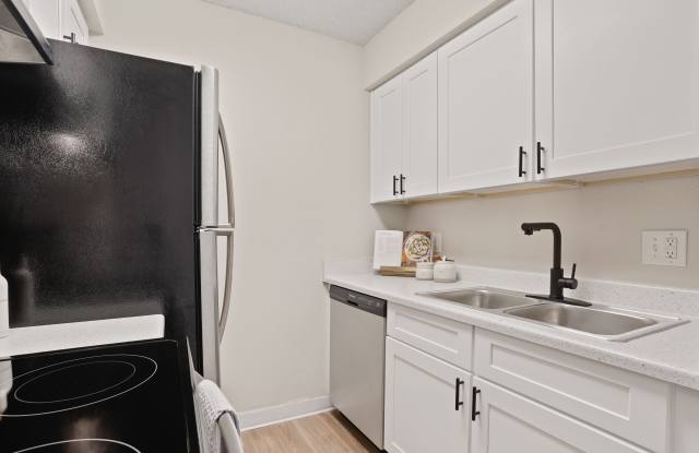 Proximity Apartment Homes Gallery 3