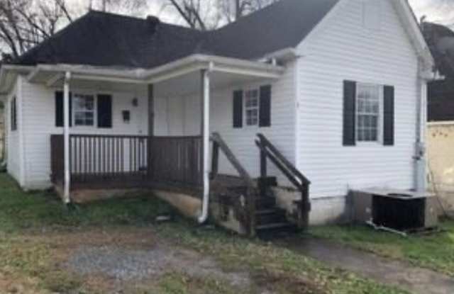 1302 W Baxter Ave photos photos