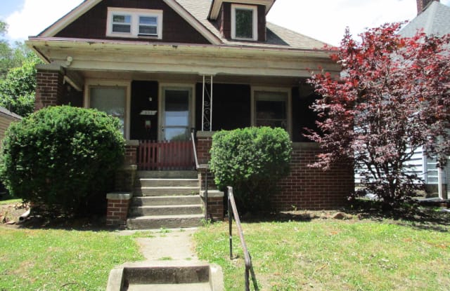 331 S 18th - 331 South 18th Street, Terre Haute, IN 47807