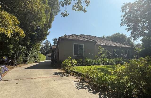 2185 Ashbourne Drive photos photos