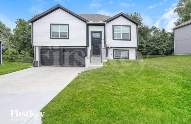 5015 North Belmont Avenue photos photos