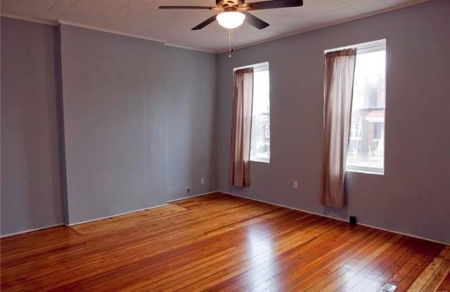5047 Murdoch Avenue Gallery 2