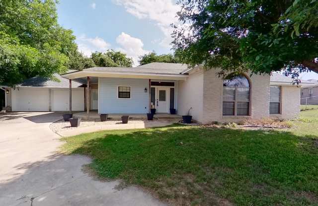 Gorgeous house in Harker Heights by the Stillhouse Hollow Lake photos photos