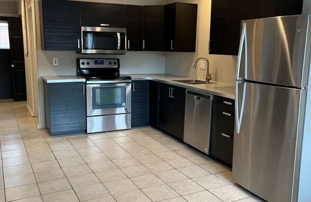 Englewood Drive - Northwest Blvd photos photos