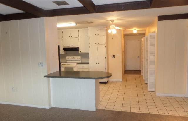 20 North Country Club Drive Gallery 4