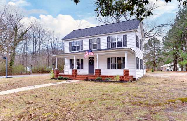 Renovated historic farmhouse in Yorktown Gallery 4