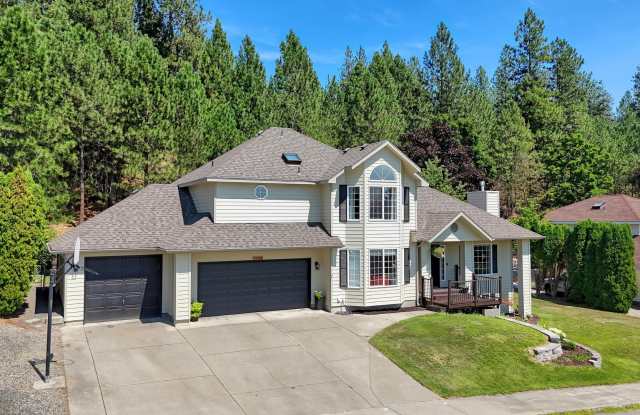 Spacious 6 Bed, 4 Bath Home in Indian Trail *Available 9/09* Gallery 1
