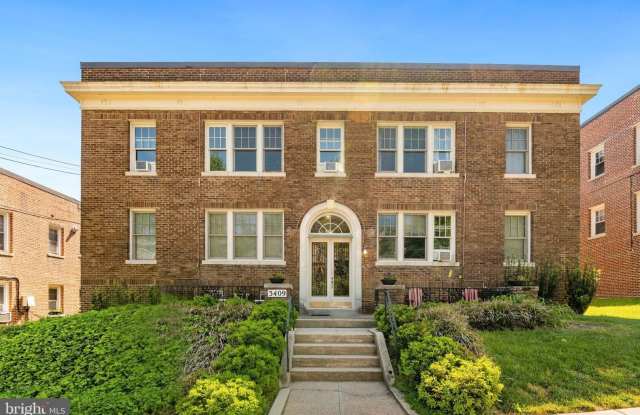 Tucked Away Cleveland Park One Bedroom- Available Now! photos photos