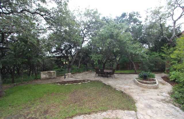 6500 Winterberry Drive Gallery 3