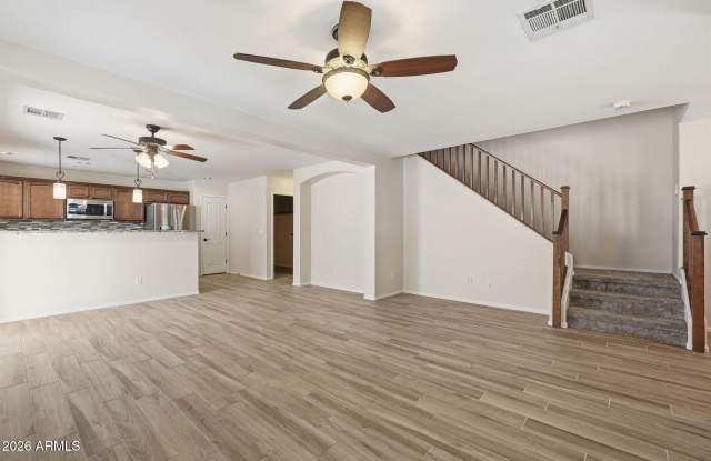 1006 S DEERFIELD Lane Gallery 2