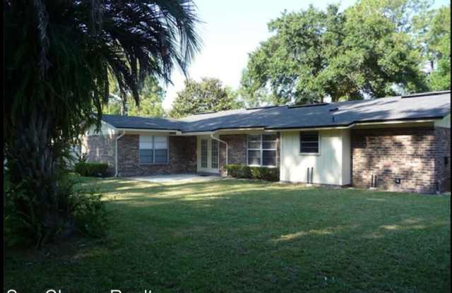 1447 Betty Ct Gallery 3