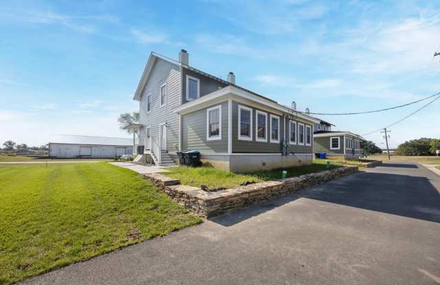 Delaware City Alert!! 3 bed 2 baths available $2,100.00 photos photos