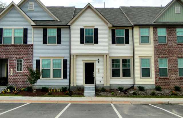 3 Bedroom, 2.5 Bathroom Townhome with Office! photos photos