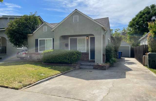 Single Family Home in East Sacramento W/Pool - 1544 48th Street, Sacramento, CA 95819